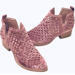 Jeffrey Campbell Taggart Bootie (NWOT)